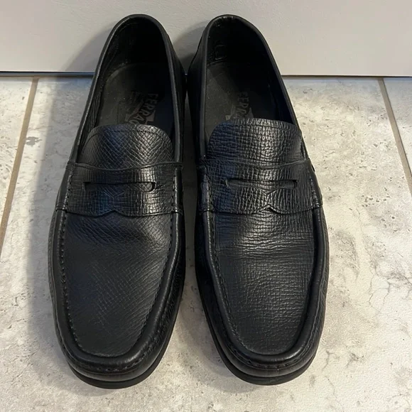 Salvatore Ferragamo | Shoes | Like New Mens Ferragamo  display picture 3